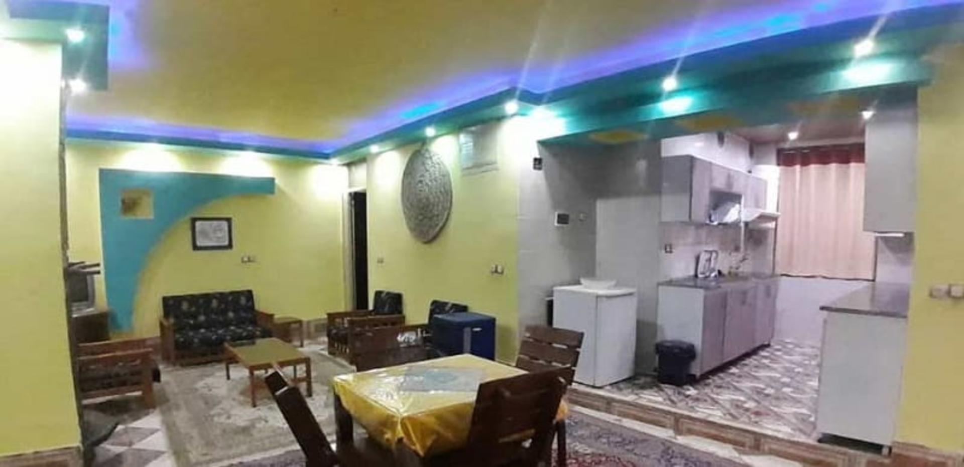 داخل اقامتگاه بومگردی مهر و ماه قلات