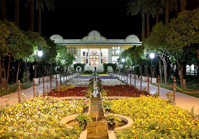 نارنجستان قوام در شب
