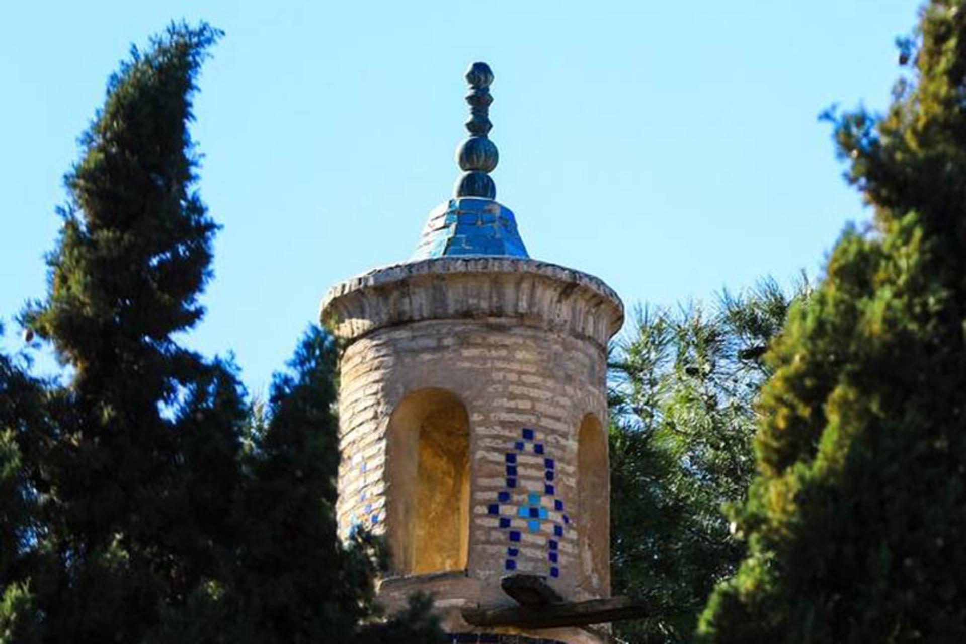 نوک مناره منارجنبان اصفهان