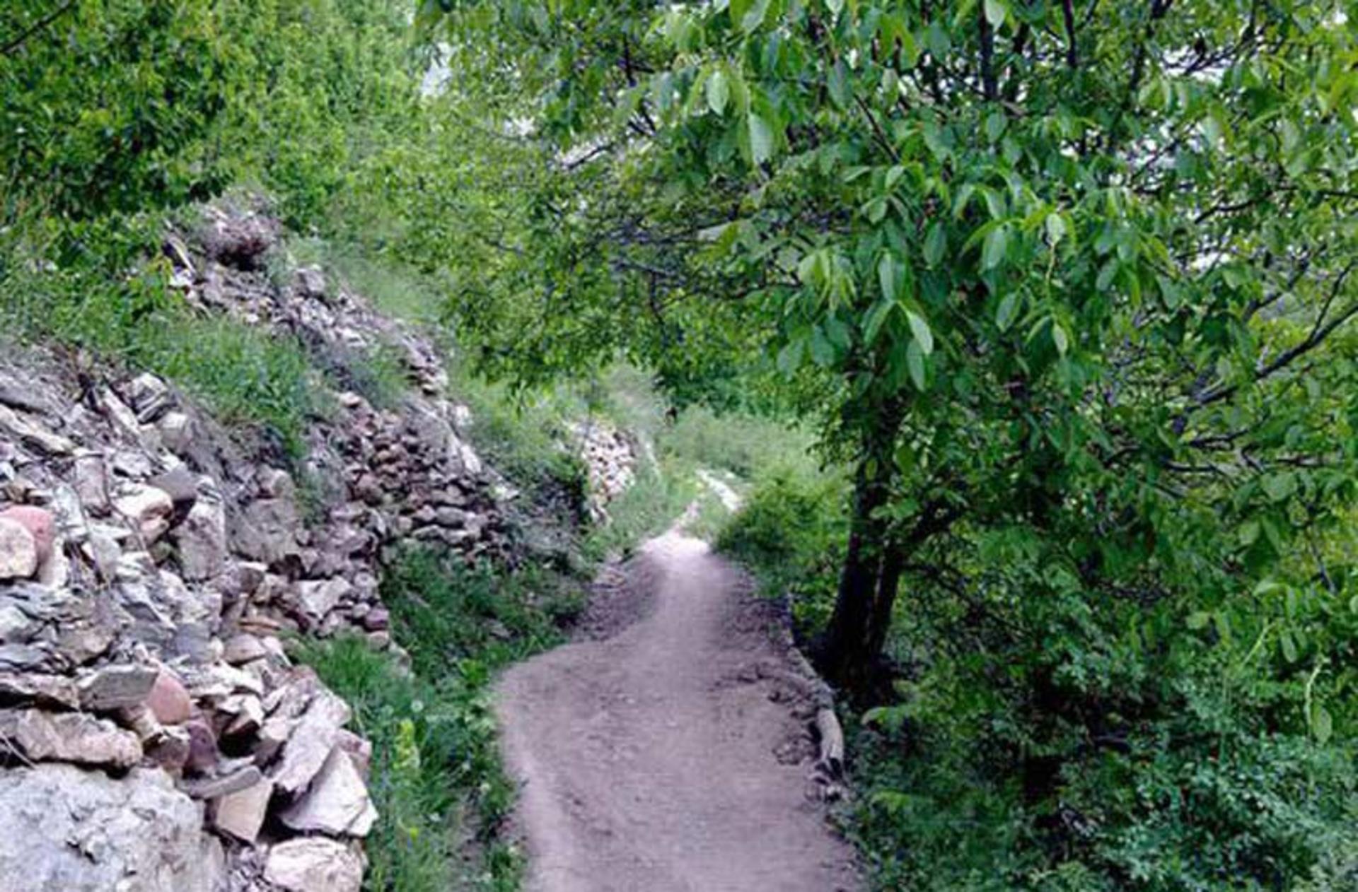 روستای ده تنگه در نزدیکی روستای آهار تهران
