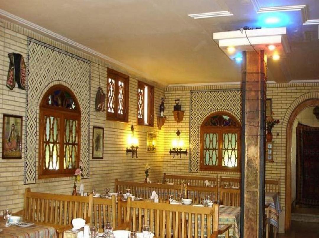 فضای داخلی رستوران شاطر عباس شیراز