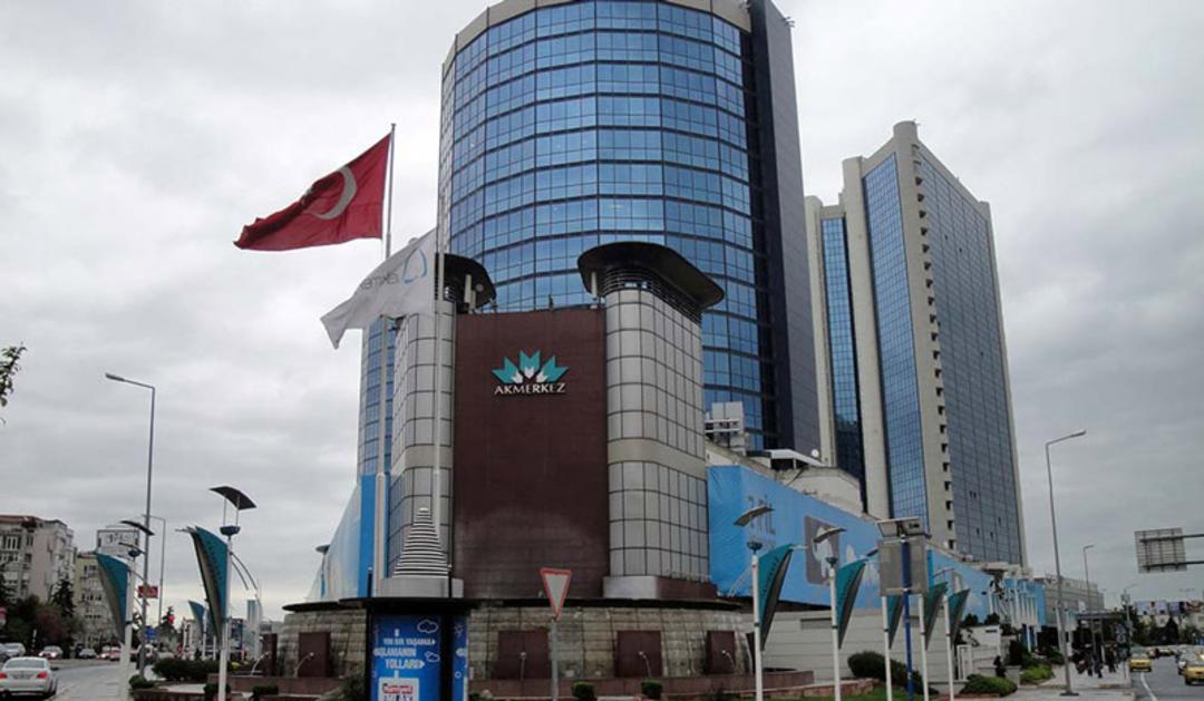 نمای بیرونی از مرکز خرید آکمرکز استانبول