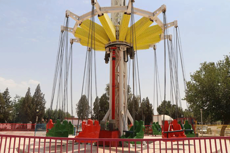 وسایل بازی کودکان در پارک شادی یزد