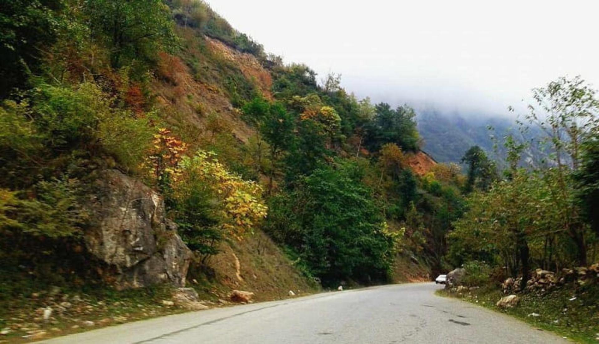 جاده پاییزی اشکورات