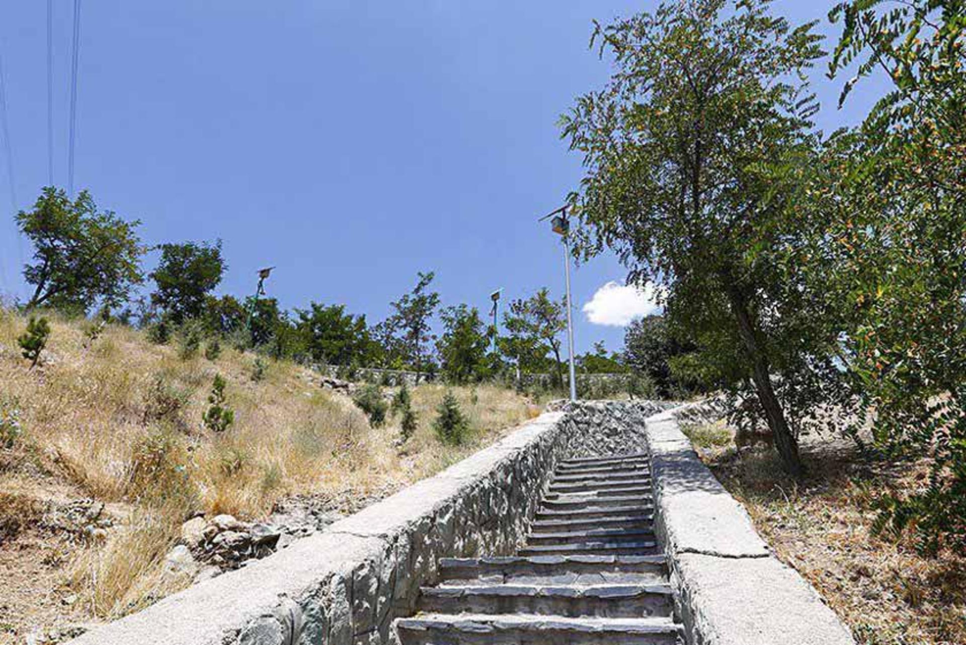 مسیرهای پلکانی در بوستان گلابدره