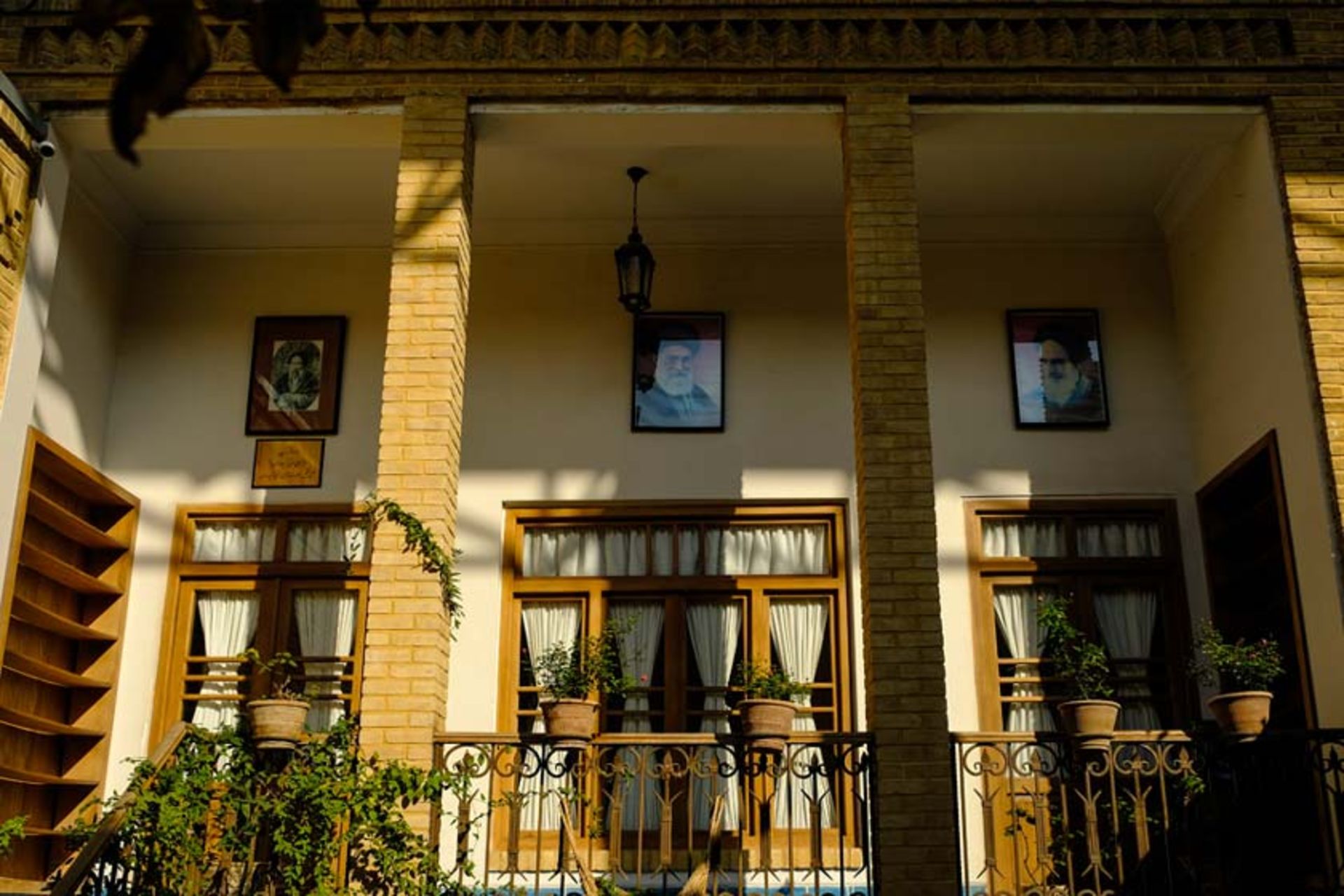 ایوان بزرگ خانه موزه شهید مدرس