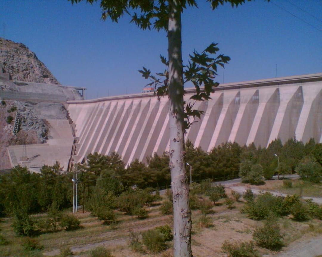 نمای سد لتیان