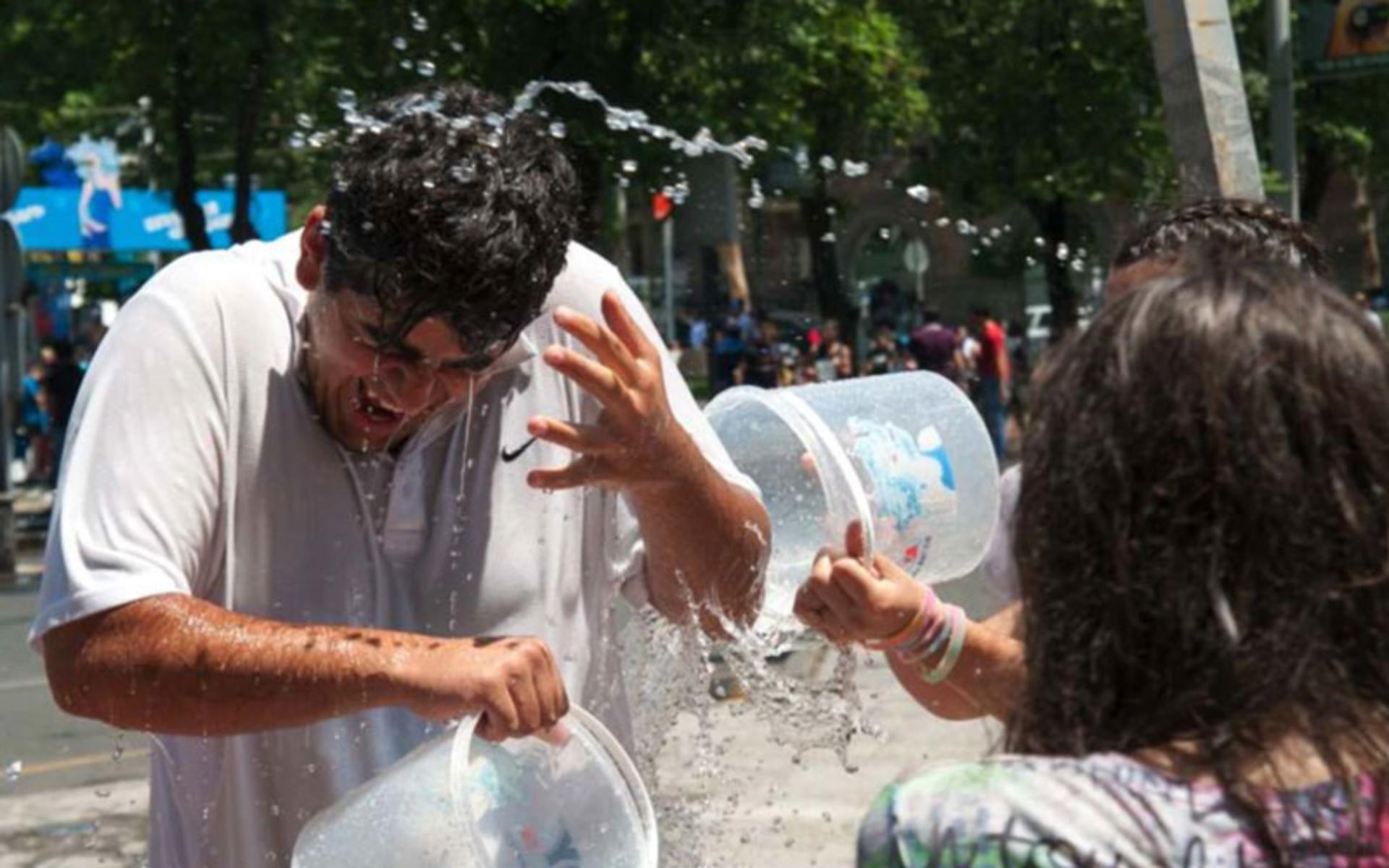 جونان ارمنستانی در حال تفریح
