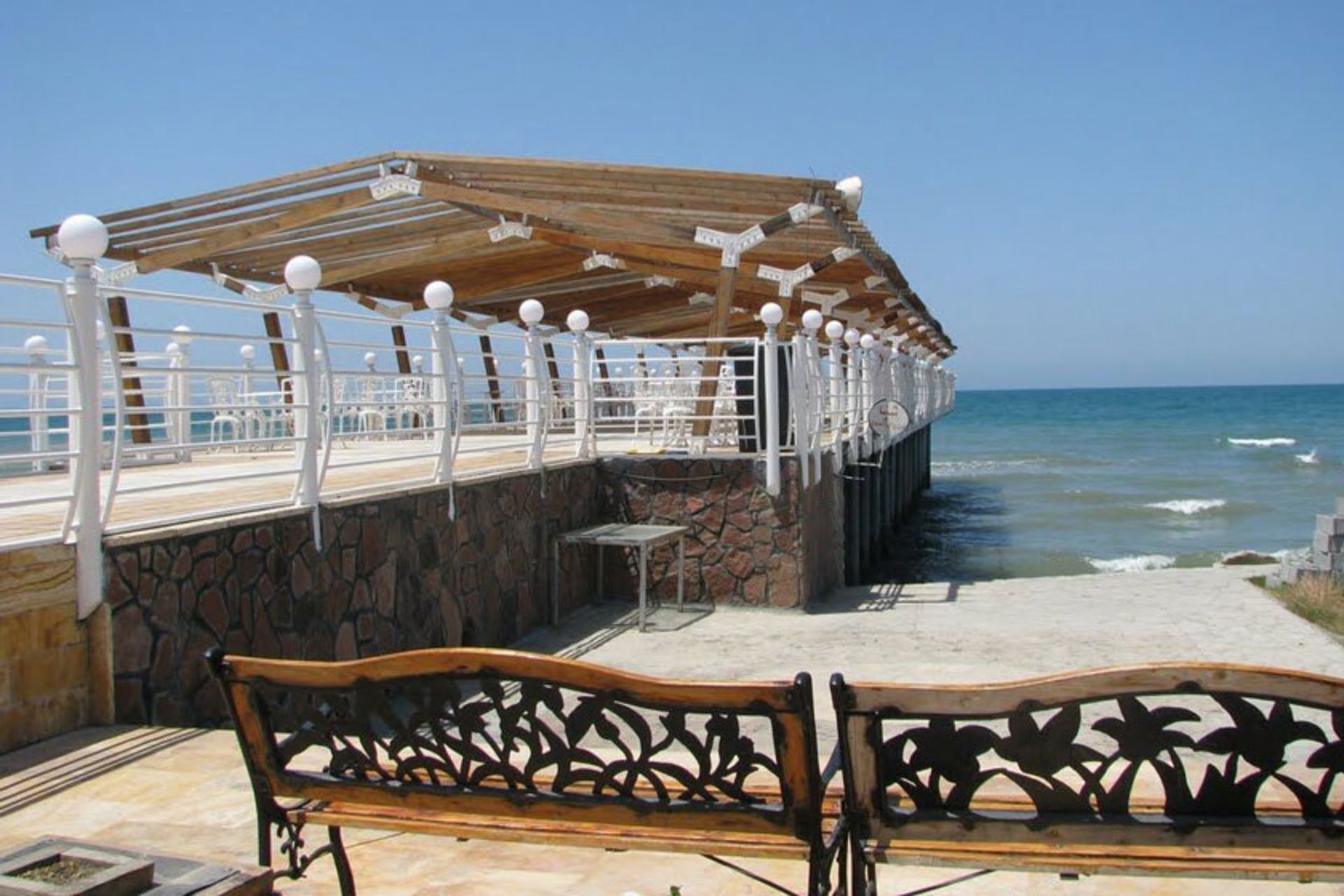 اسکله تفریحی و گردشگری نوشهر