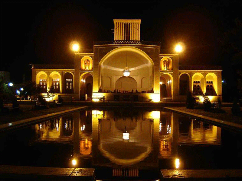 نورپردازی عمارت بوستان ناجی یزد
