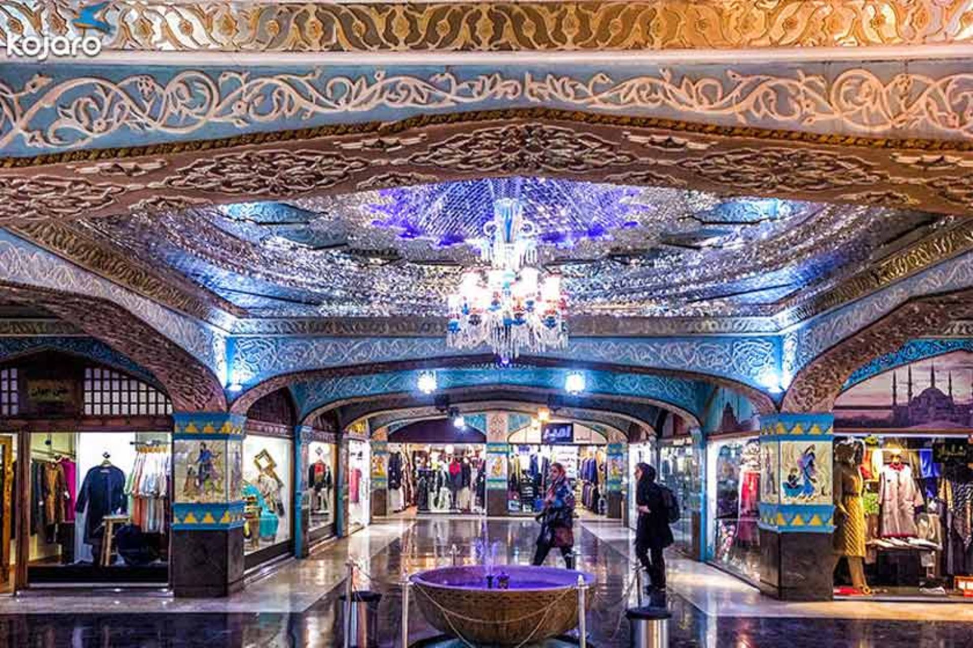 فضای داخلی بازارچه صفویه