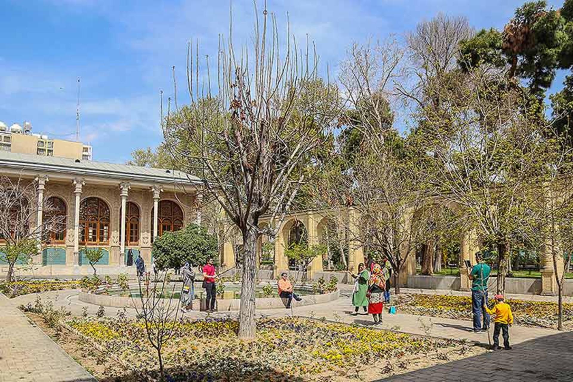 حیاط اندرونی عمارت مسعودیه