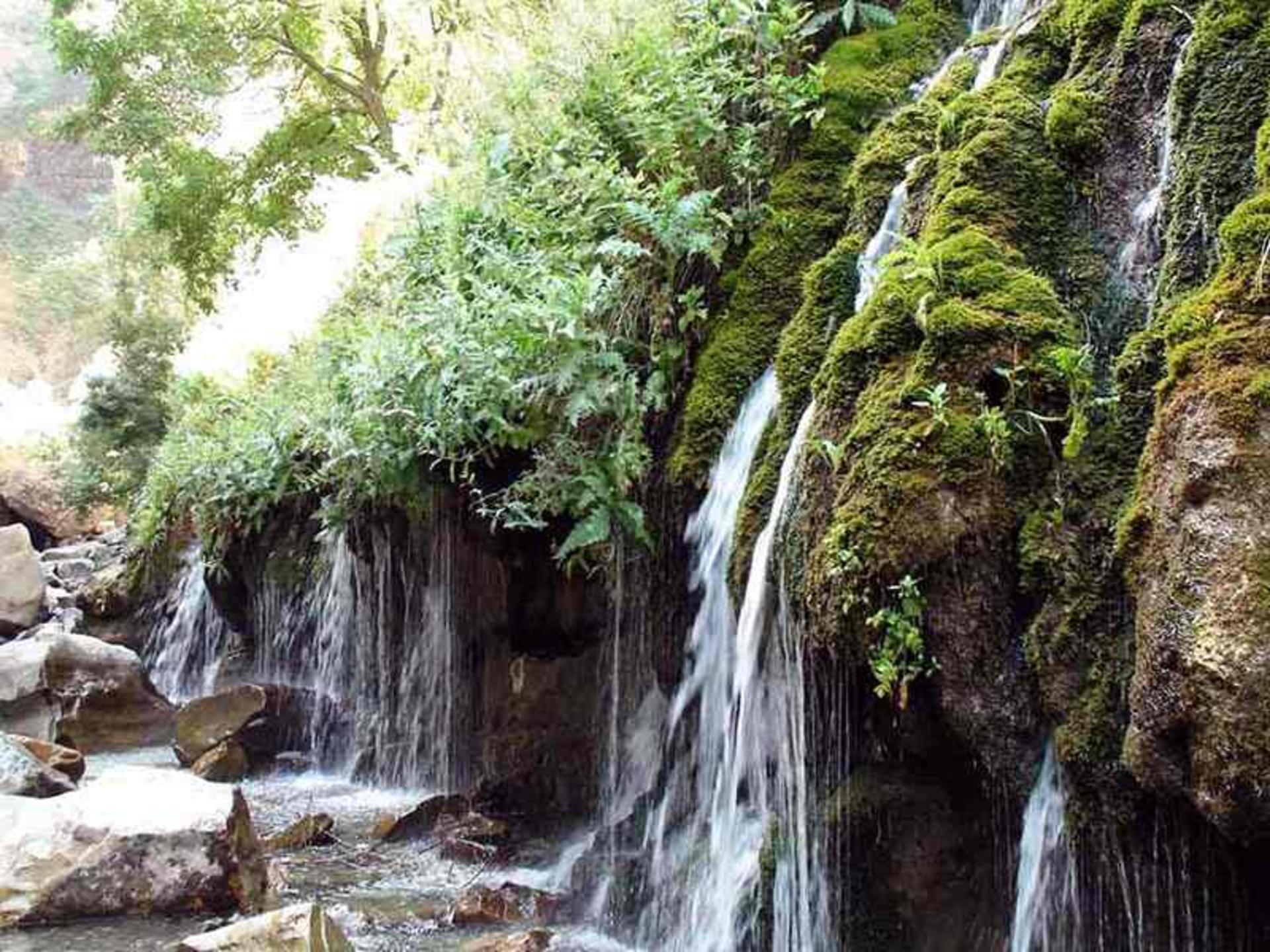 آبشارهای هفت قلوی کرج