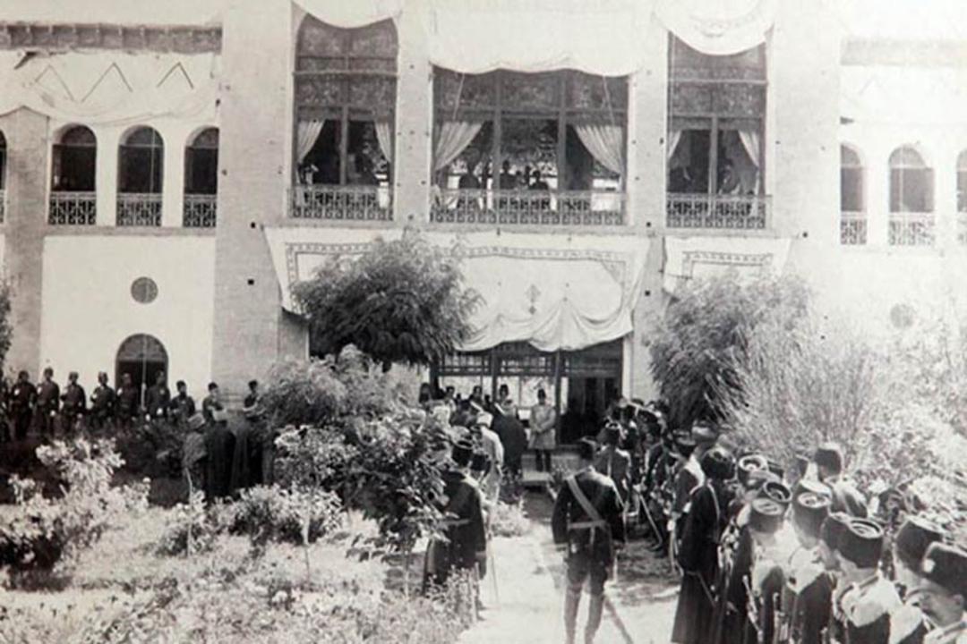 عکس قدیمی از کاخ صاحبقرانیه