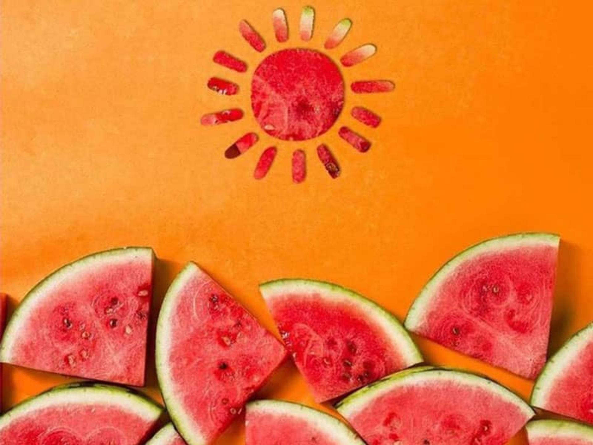برش های هندوانه به شکل خورشید و مثلثی