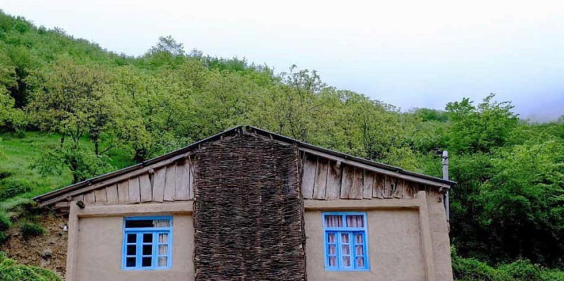 بومگردی خانه دوست