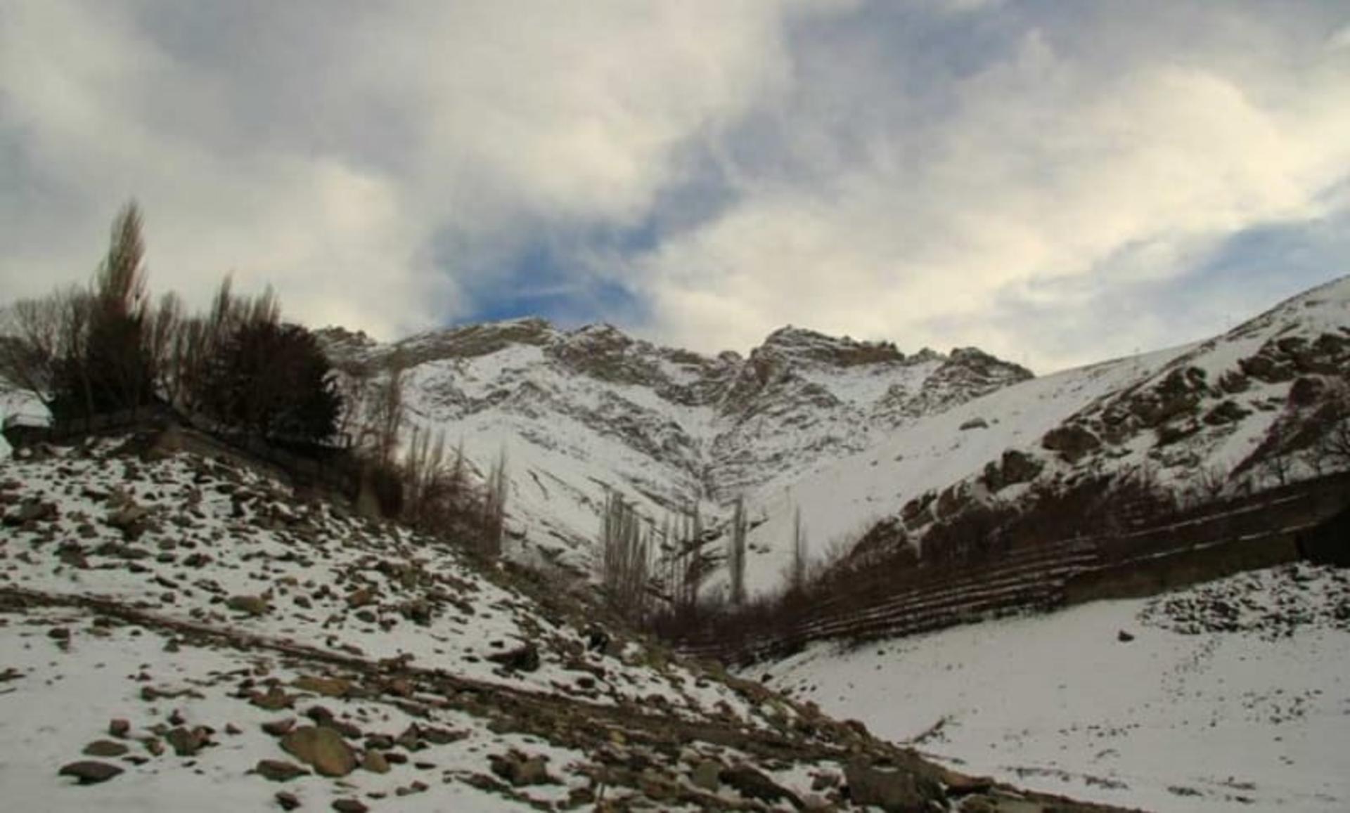 روستای واریان در زمستان برفی