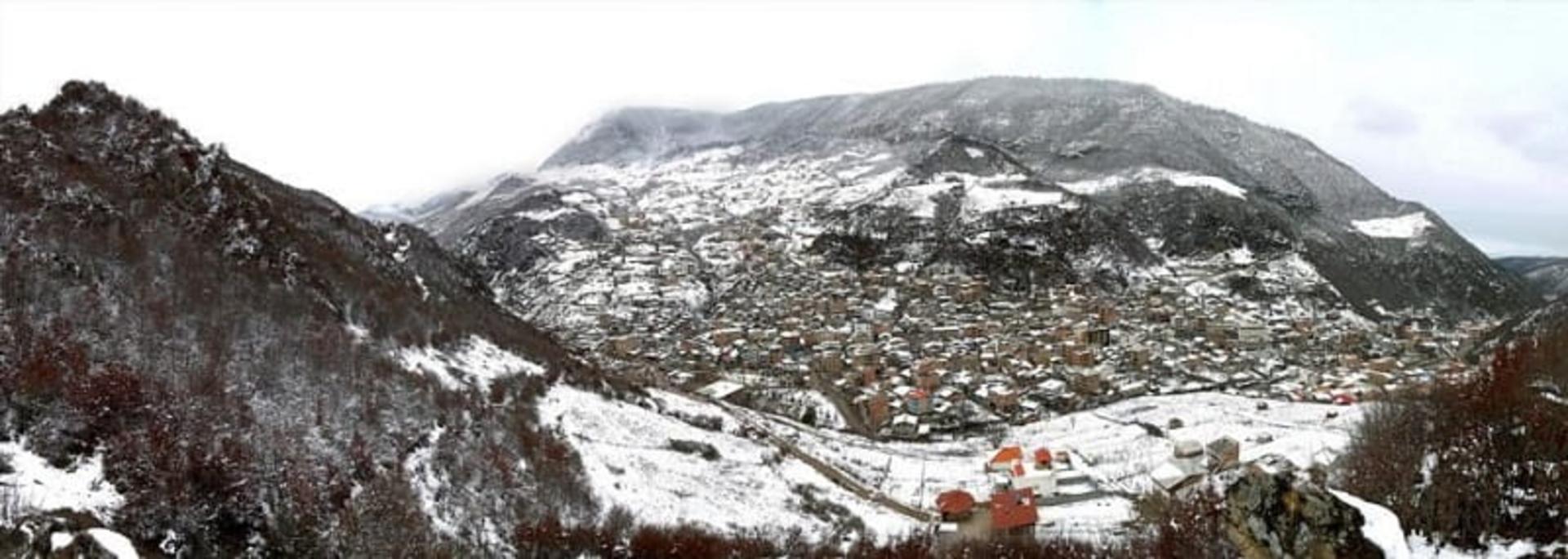 زمستان در روستای زیارت