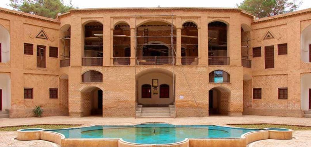 کلاه فرنگی باغ اکبریه
