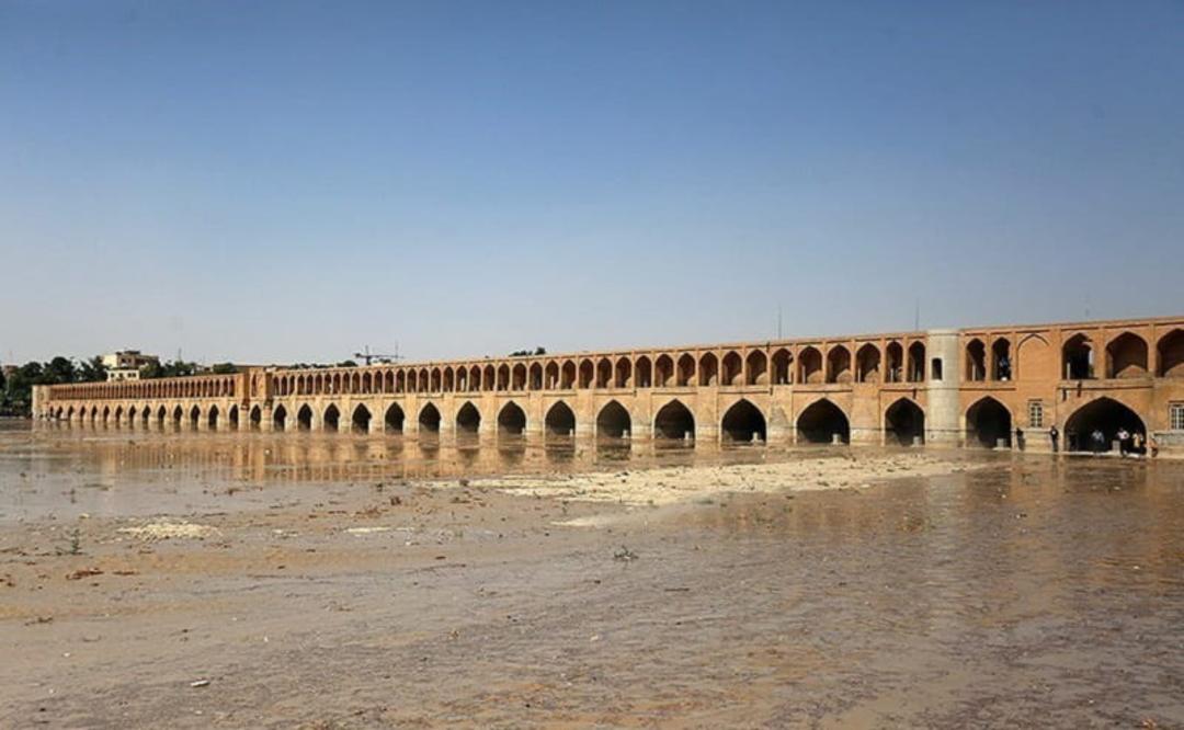 زاینده رود خشک از نگاهی دیگر
