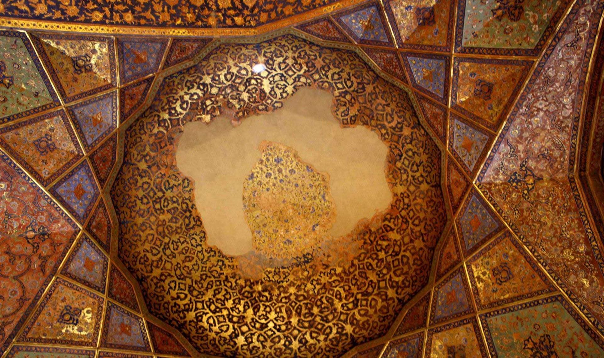 سقف کاخ جهلستون