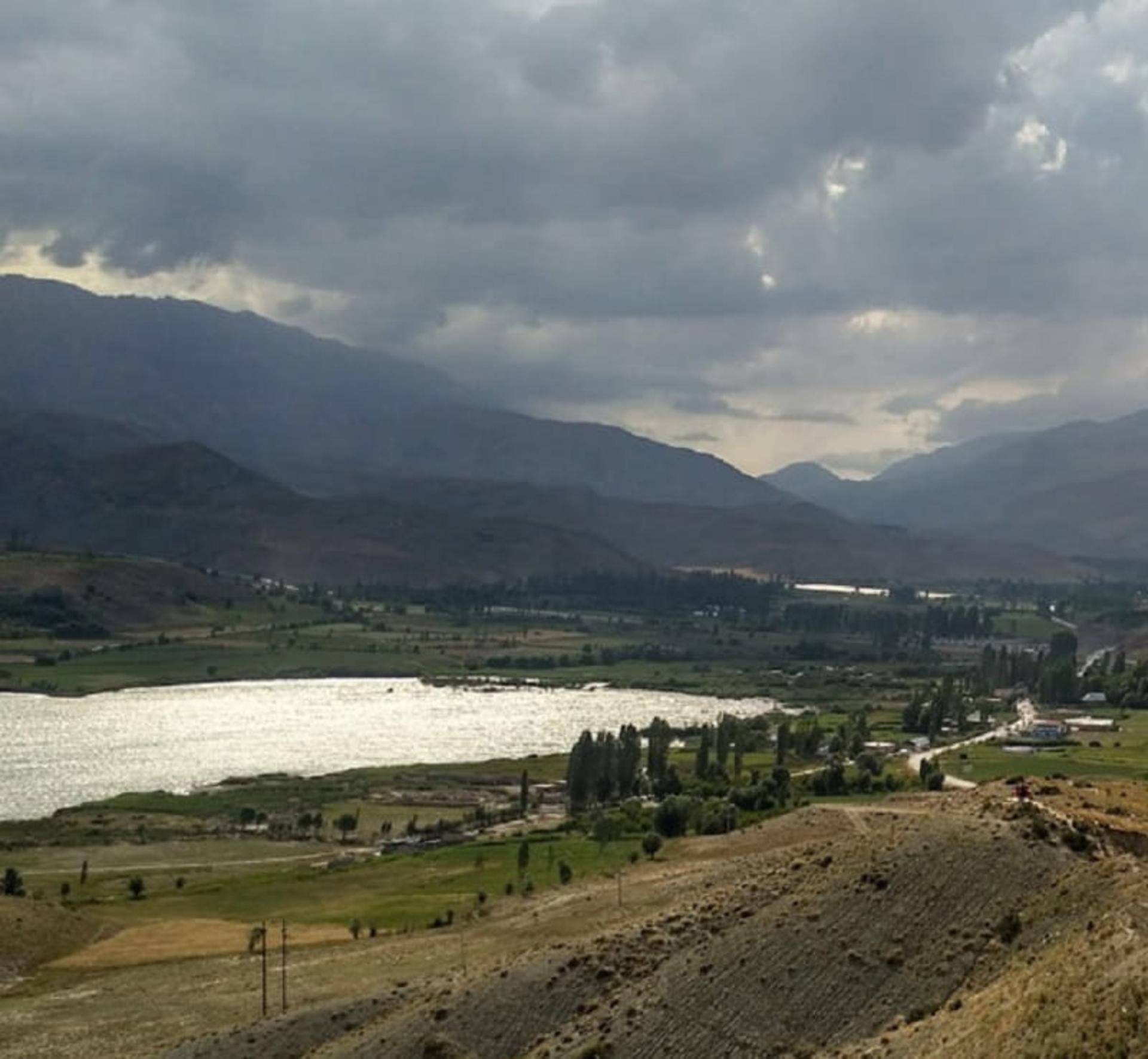 یک روز ابری در روستای سله بن