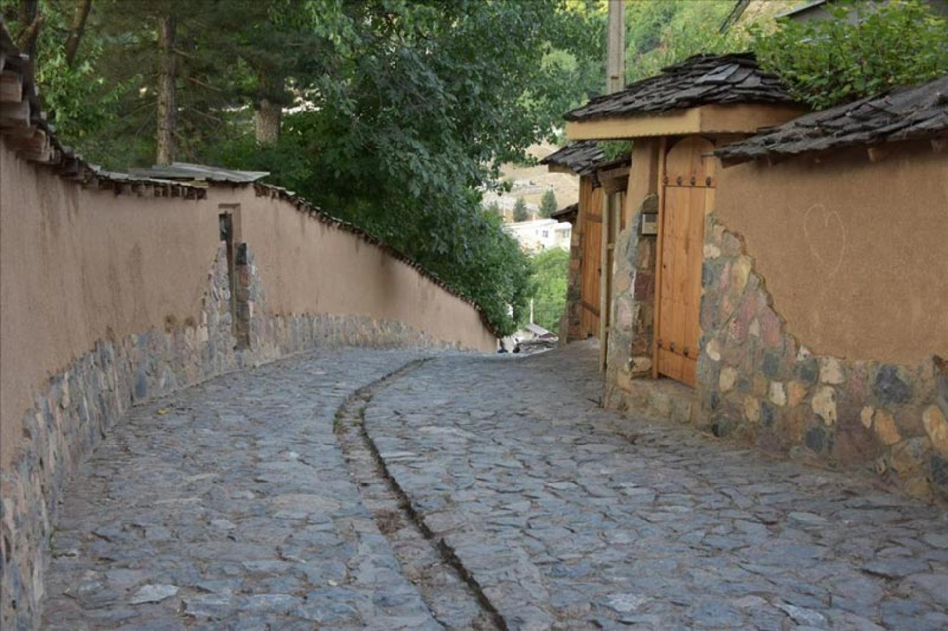 کوچه‌های روستای کندلوس