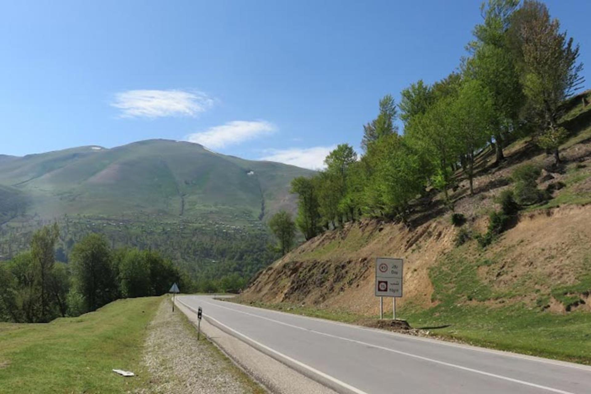 مسیر دسترسی به ییلاق زندانه