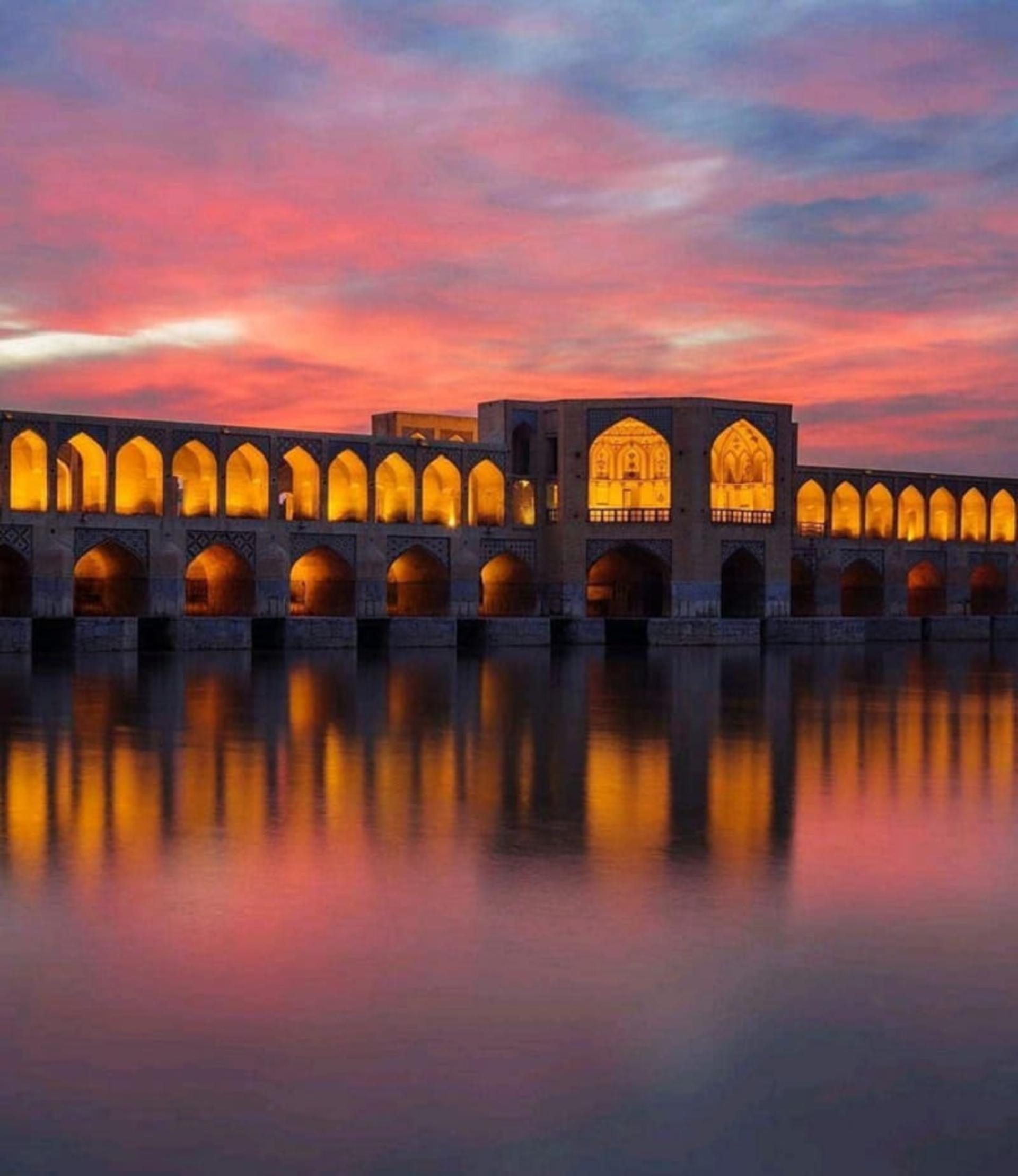 غروب در پل خواجو