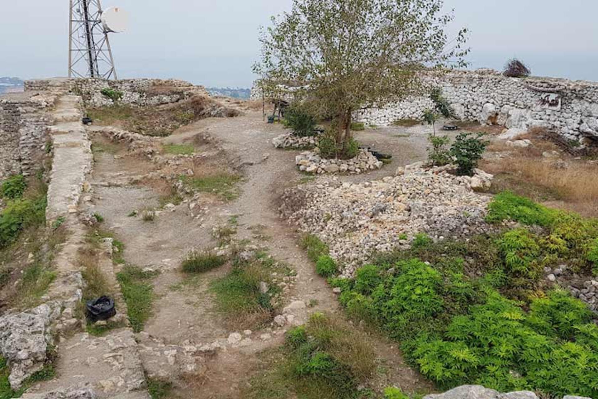 قسمت بالایی قلعه مارکوه