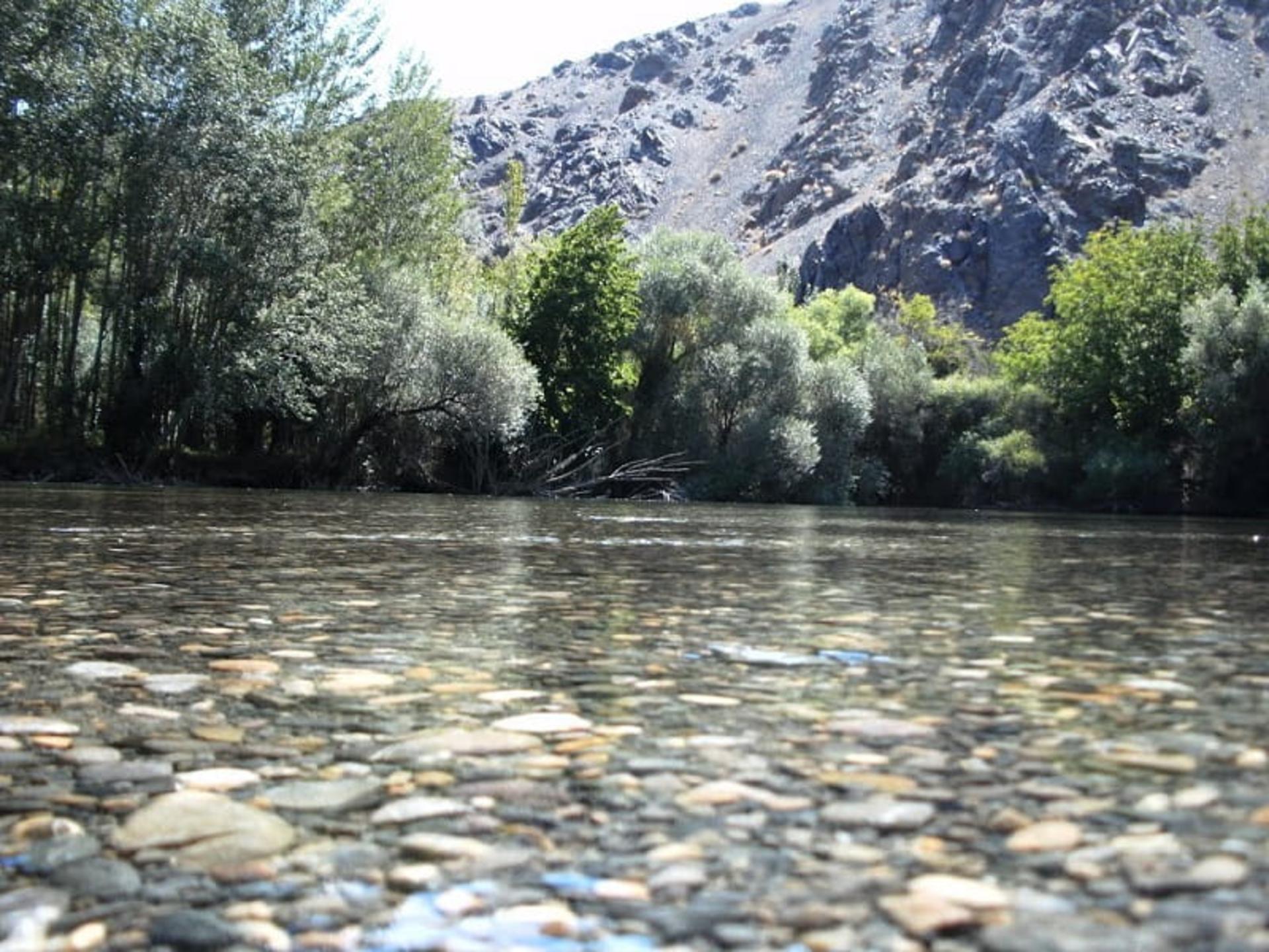 کوهستان برفی در روستای هوره