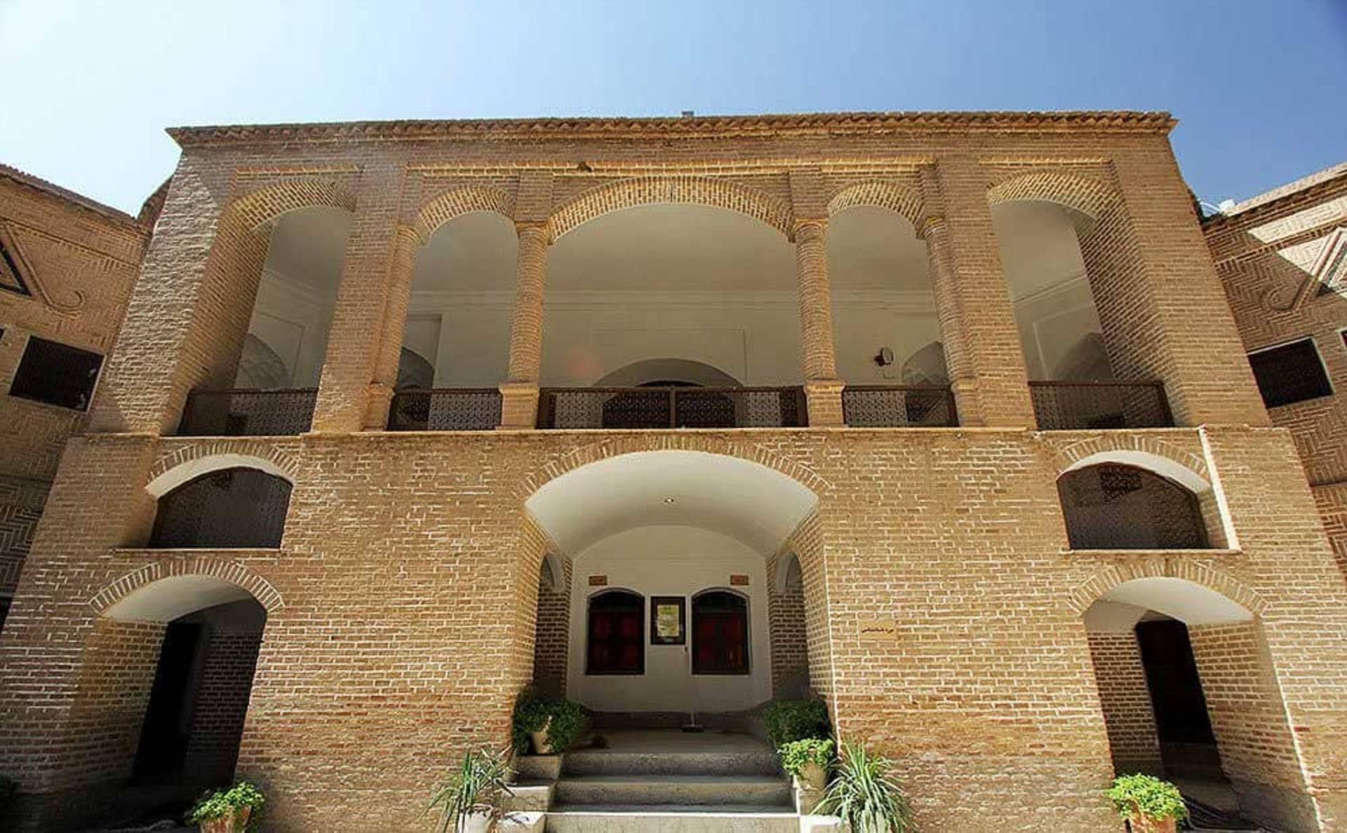 کوشک باغ اکبریه