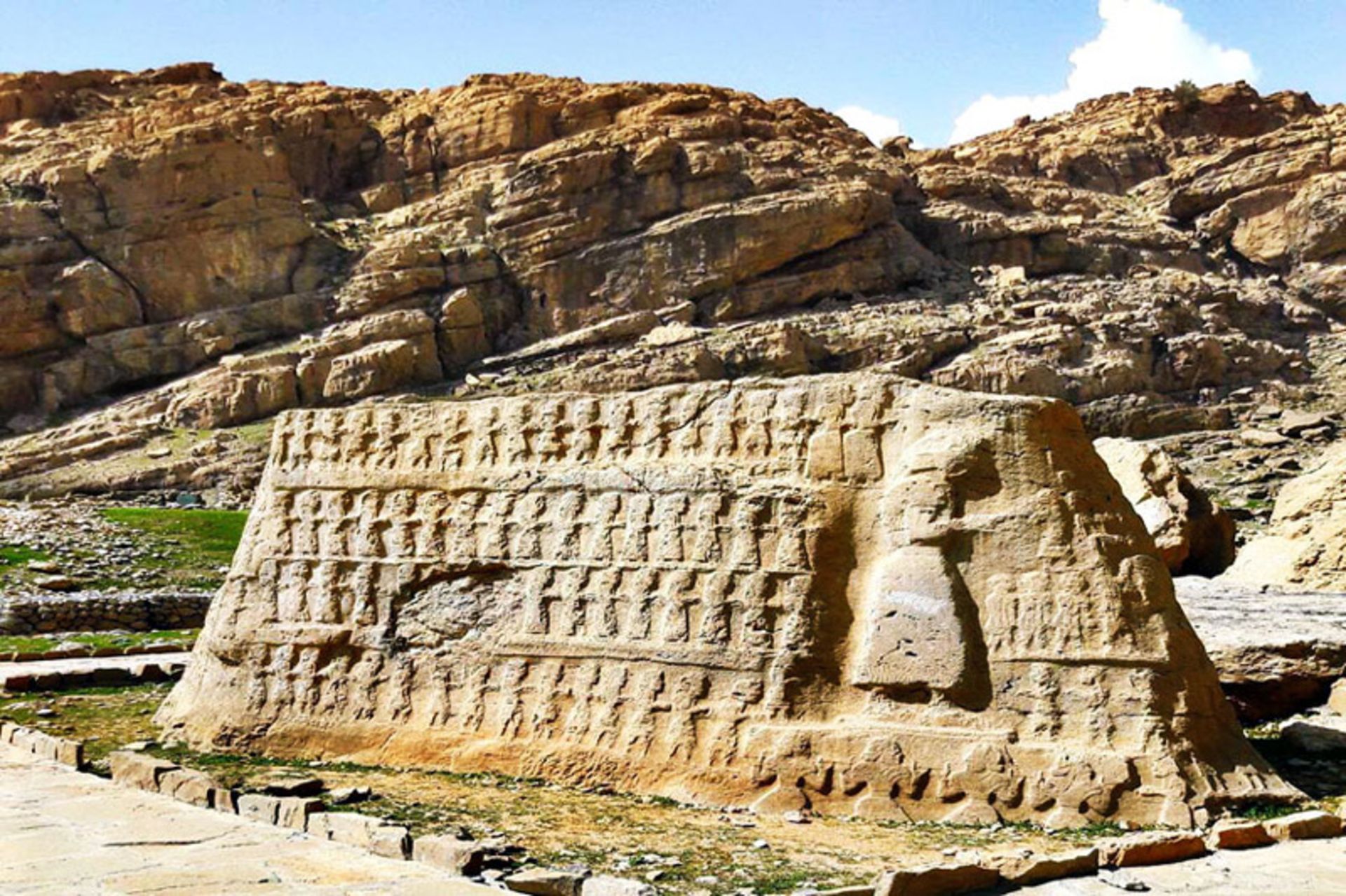 نقش برجسته کول فرح