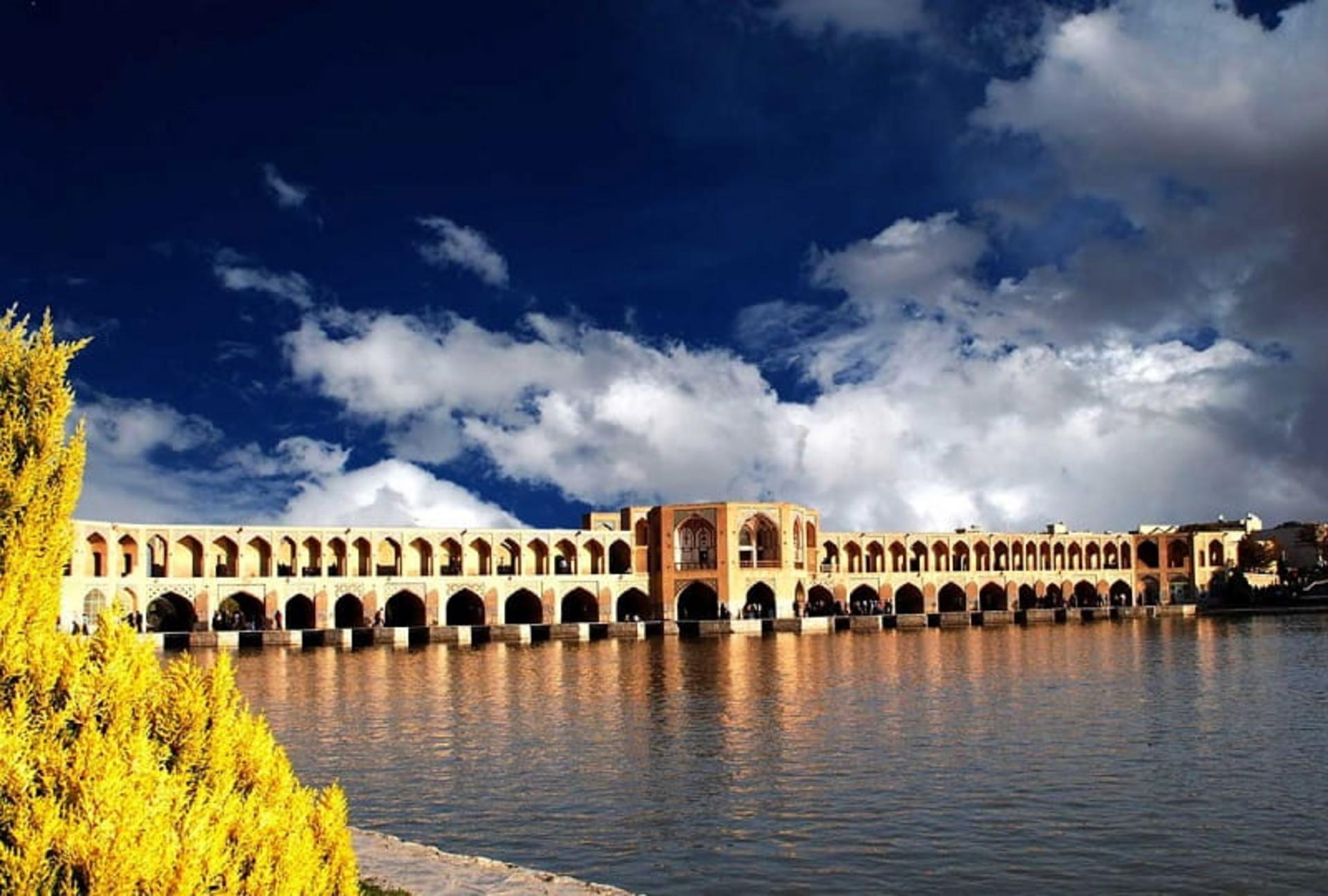طبیعت اطراف پل خواجو