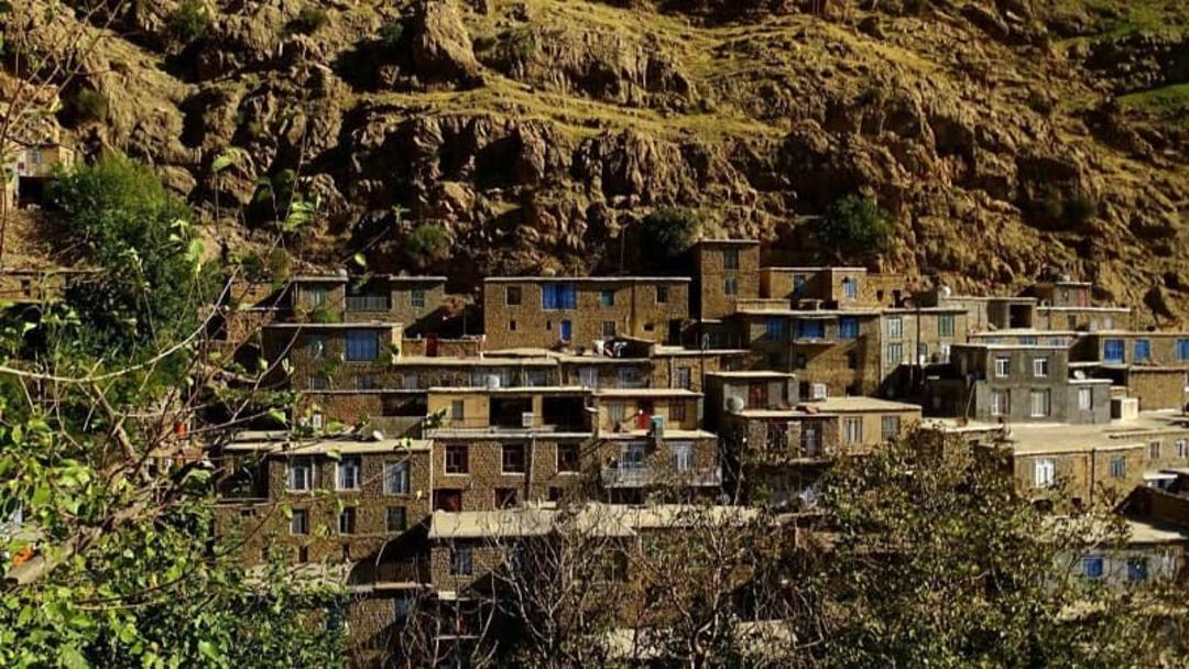 خانه‌های روستای کندوله