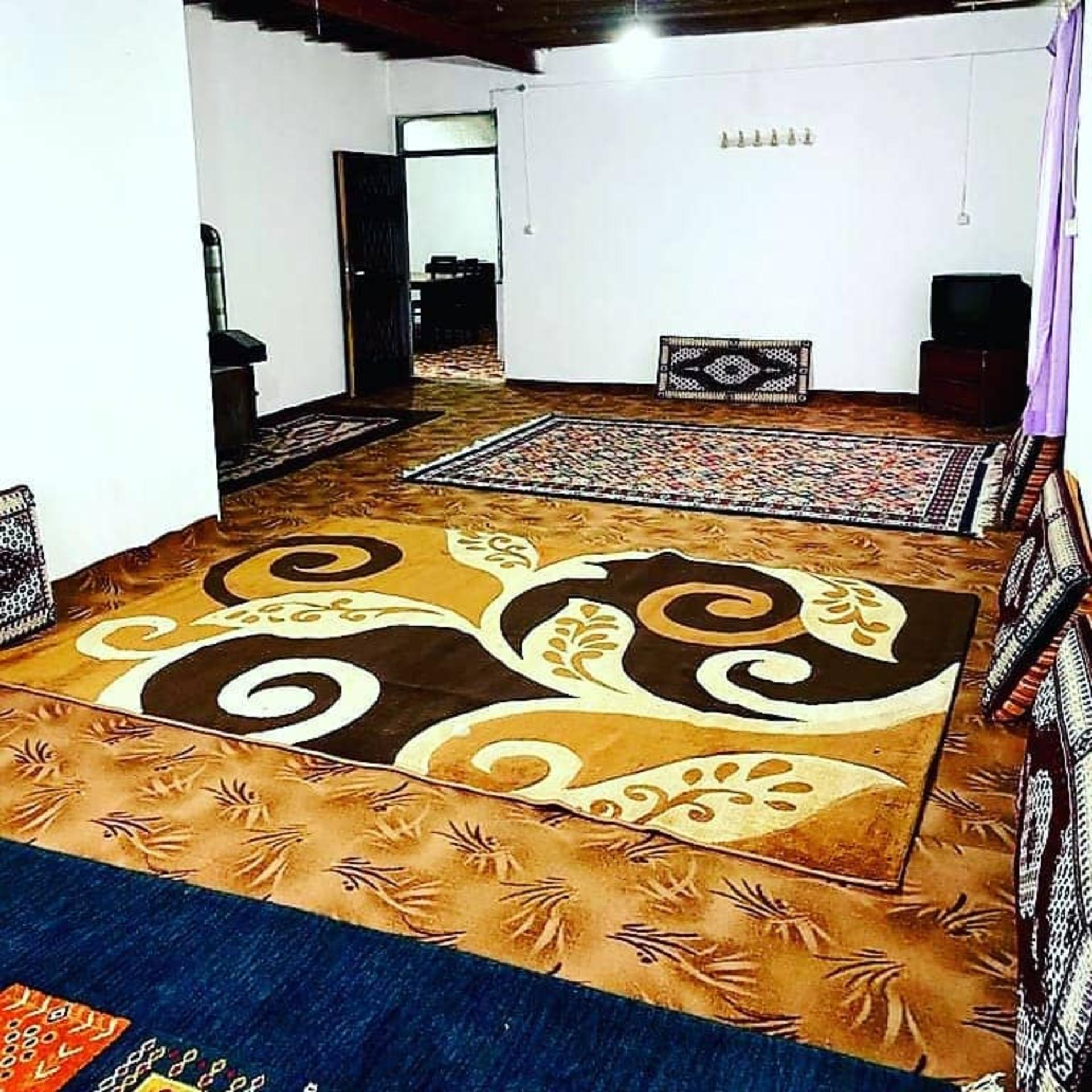 محوطه داخلی اقامتگاه