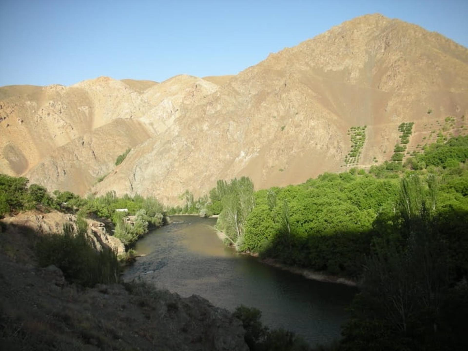 جریان زاینده رود در شهرستان سامان