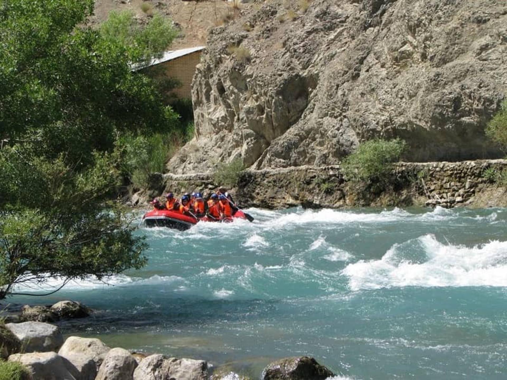 رافتینگ در زاینده رود