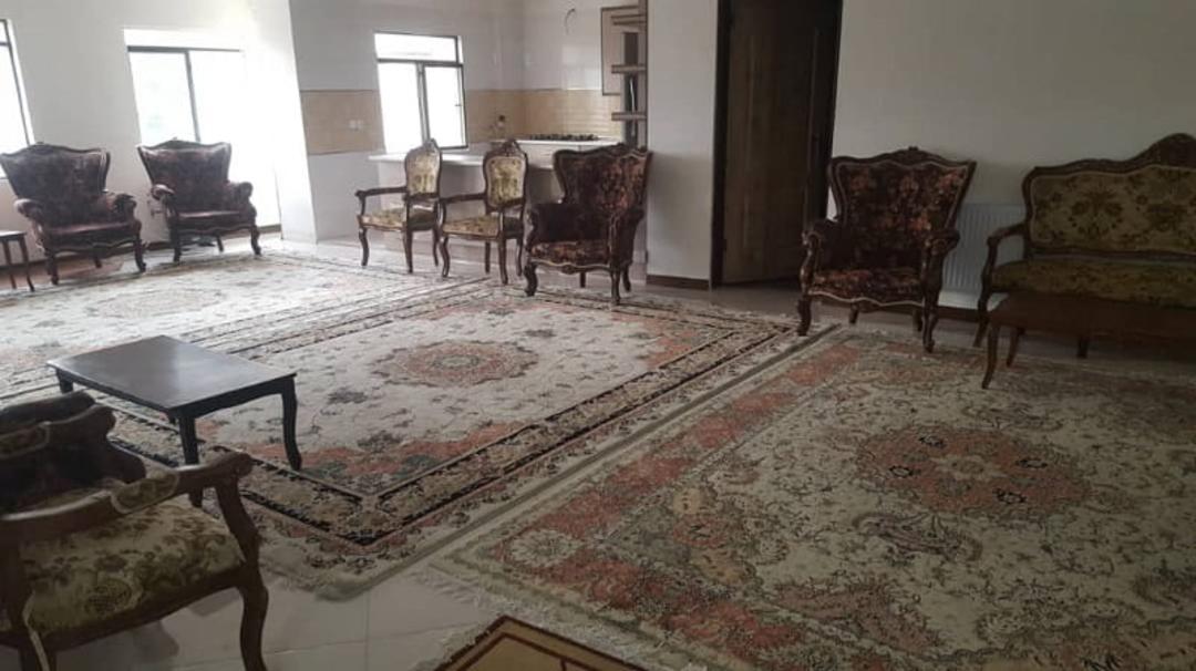 مجتمع اقامتگاهی قوی سفید 