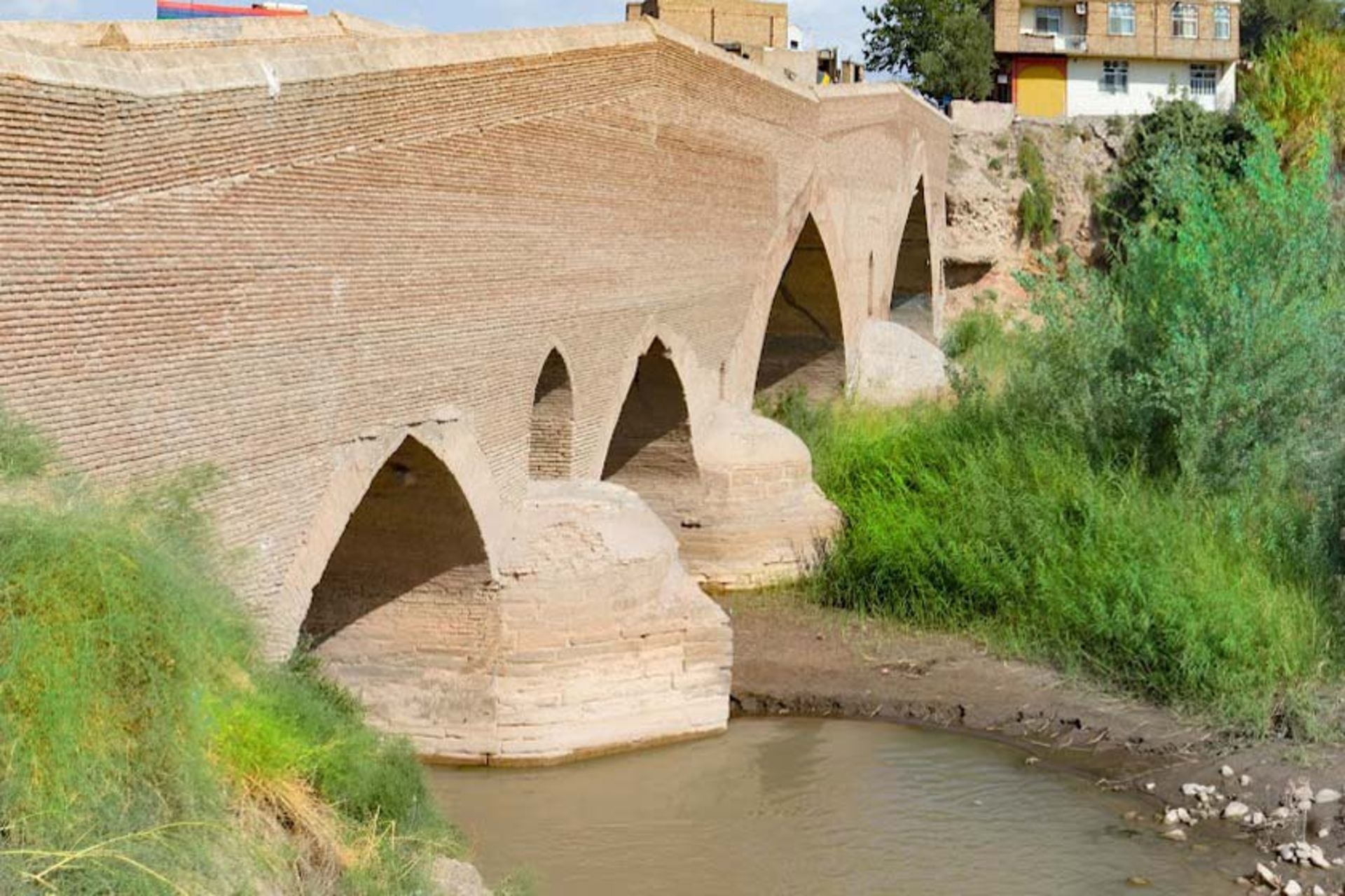 پل تاریخی لوشان