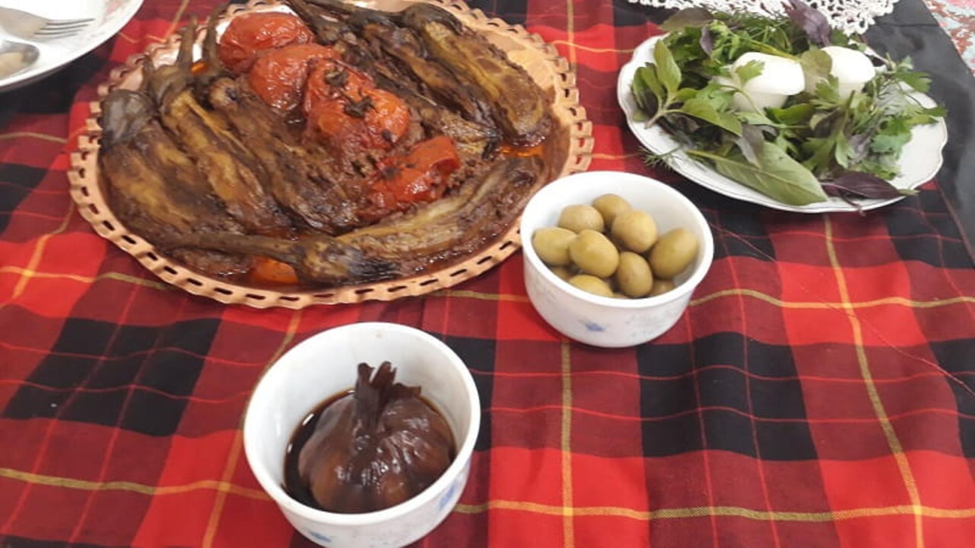 بادمجان و گوجه