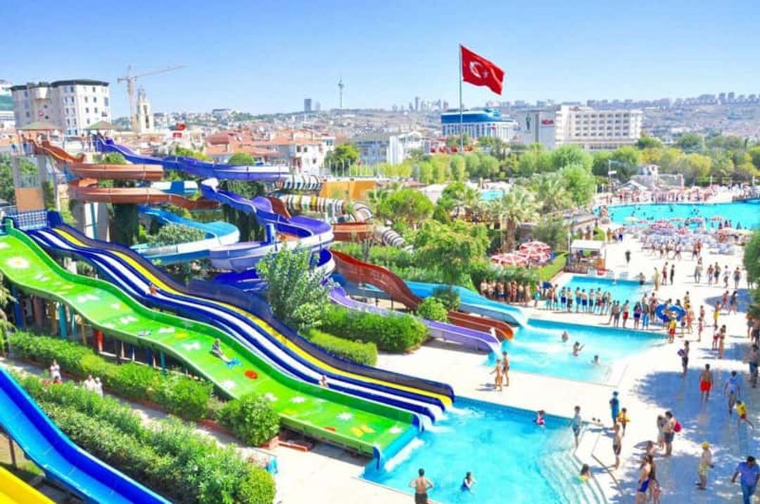 پارک آبی آکوامارین