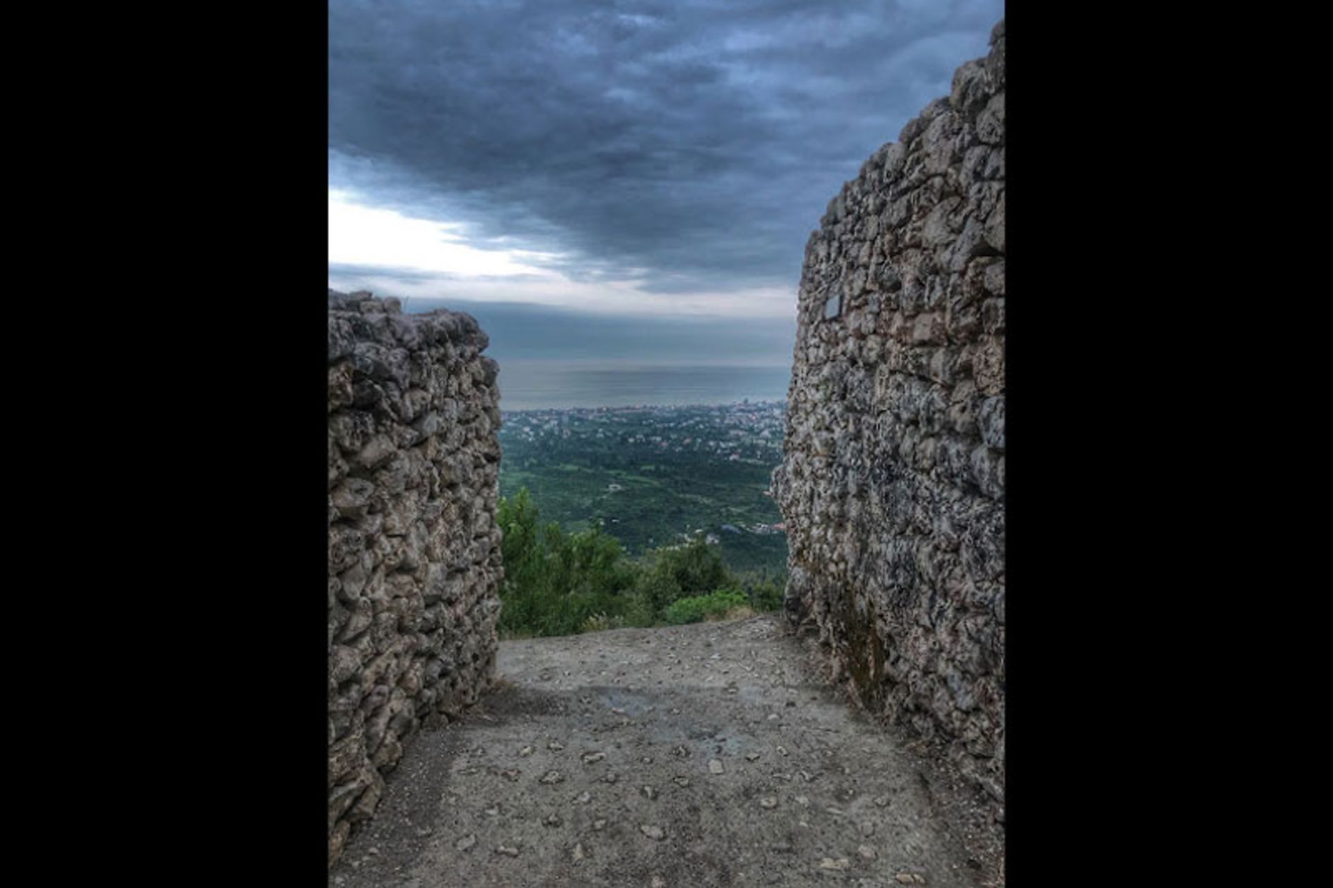 چشم‌انداز اطراف در قلعه مارکوه