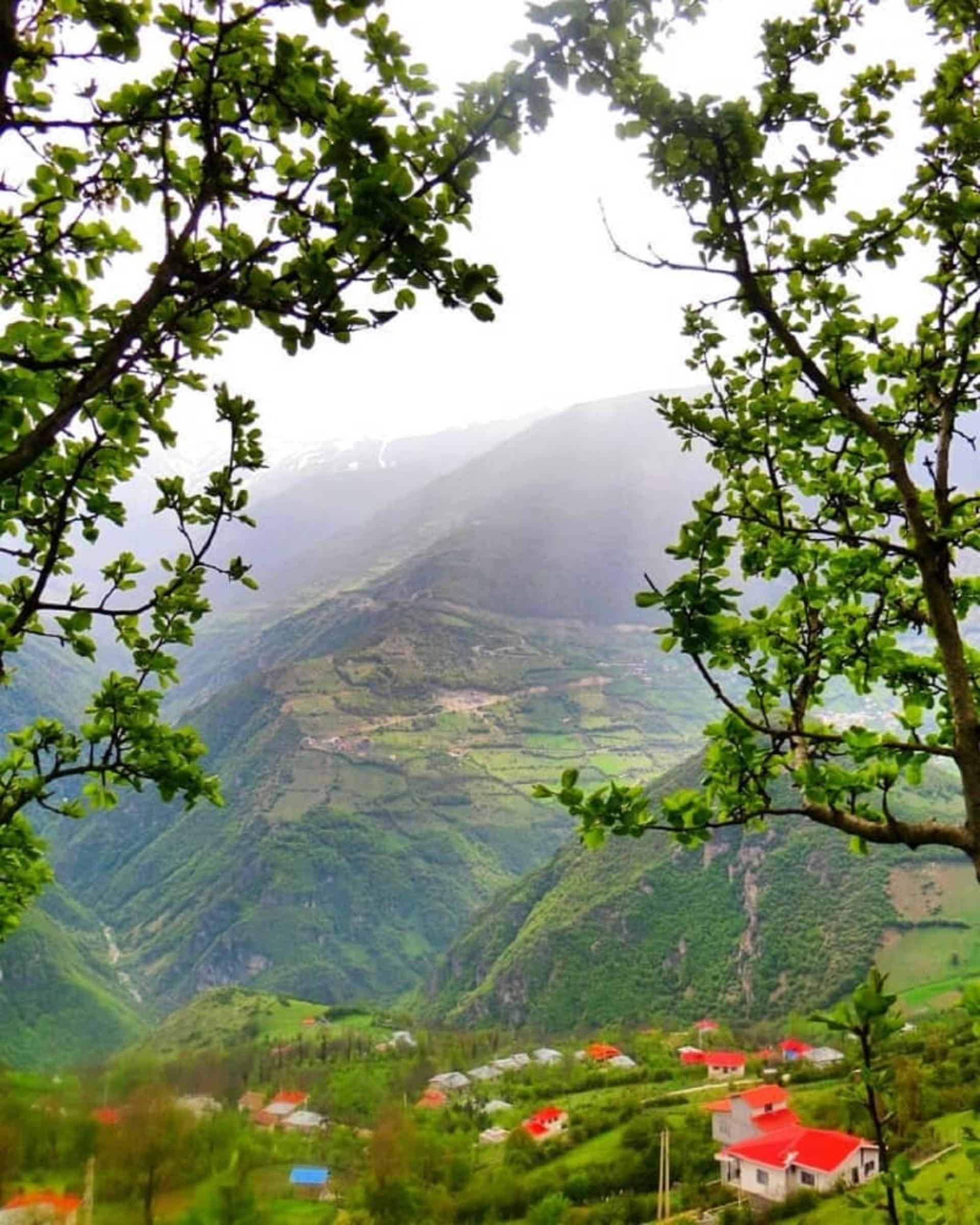 منظره ای زیبا از ایزکی