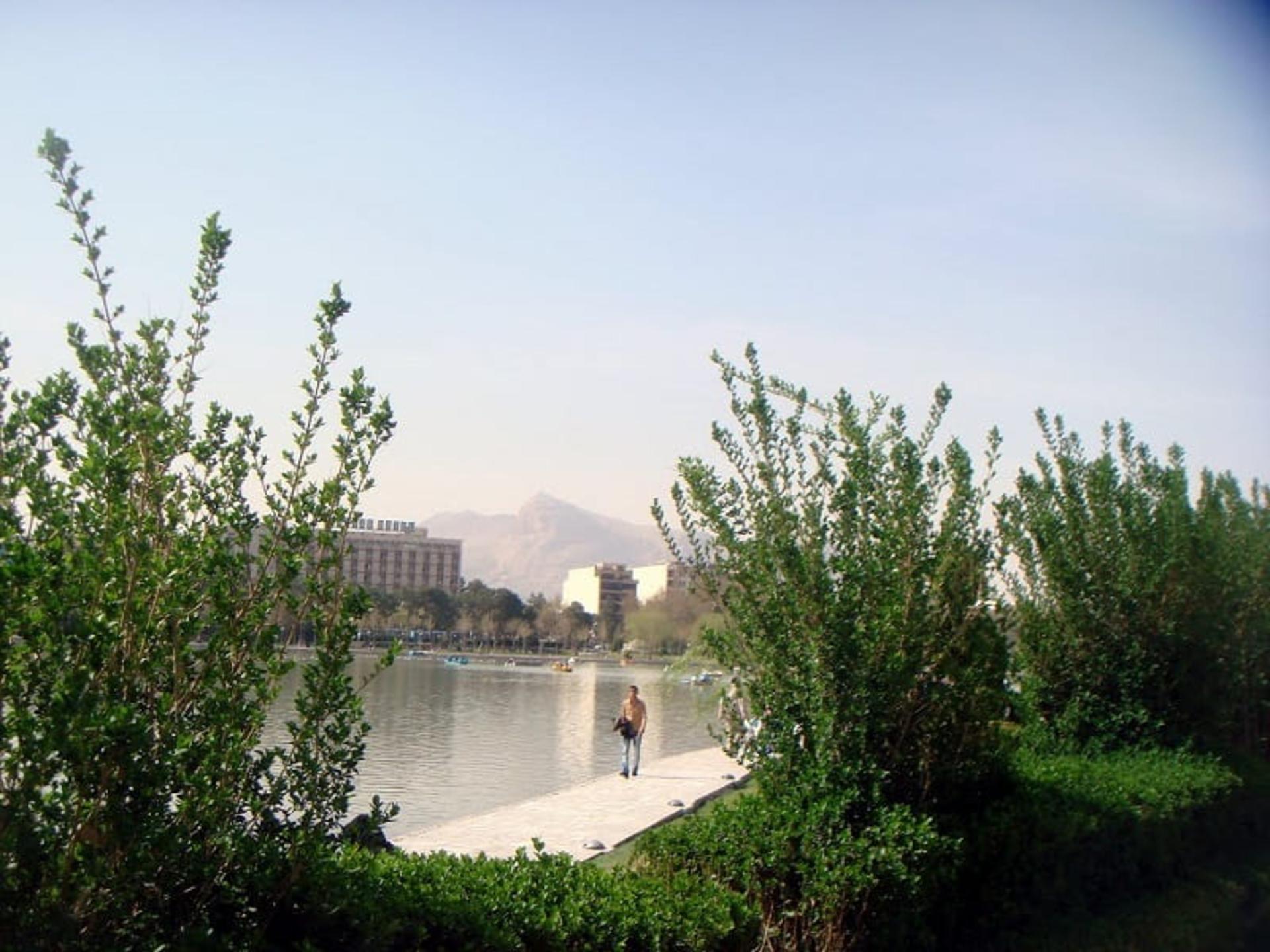 زاینده رود پر آب