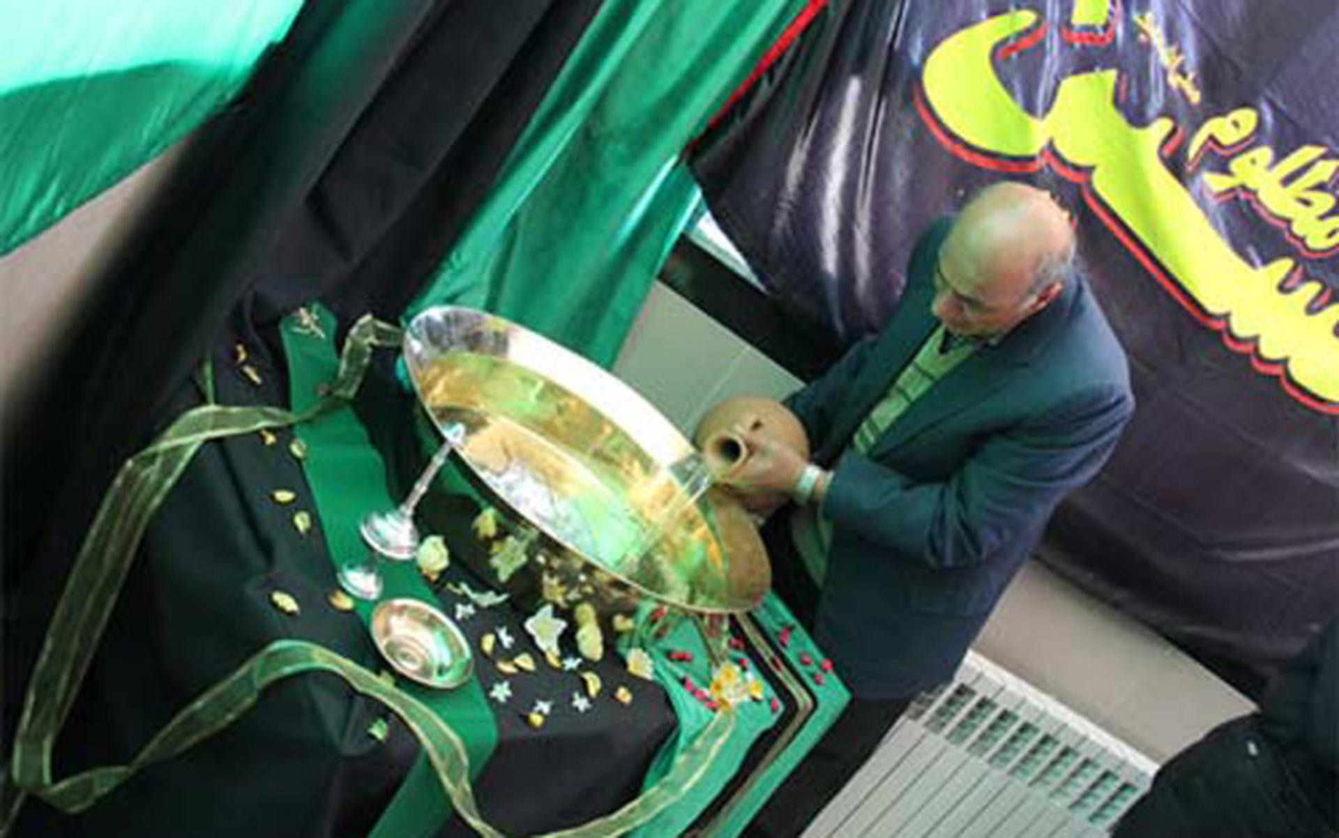 آماده‌سازی برای مراسم طشت‌گذاری