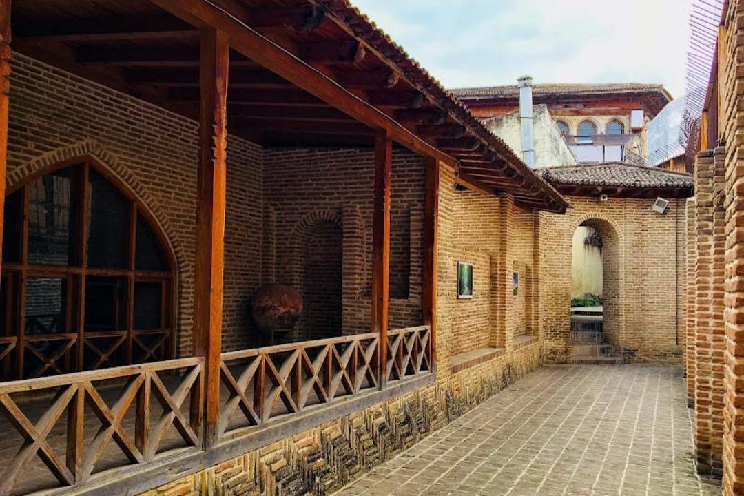 ارسی‌های خانه کلبادی ساری