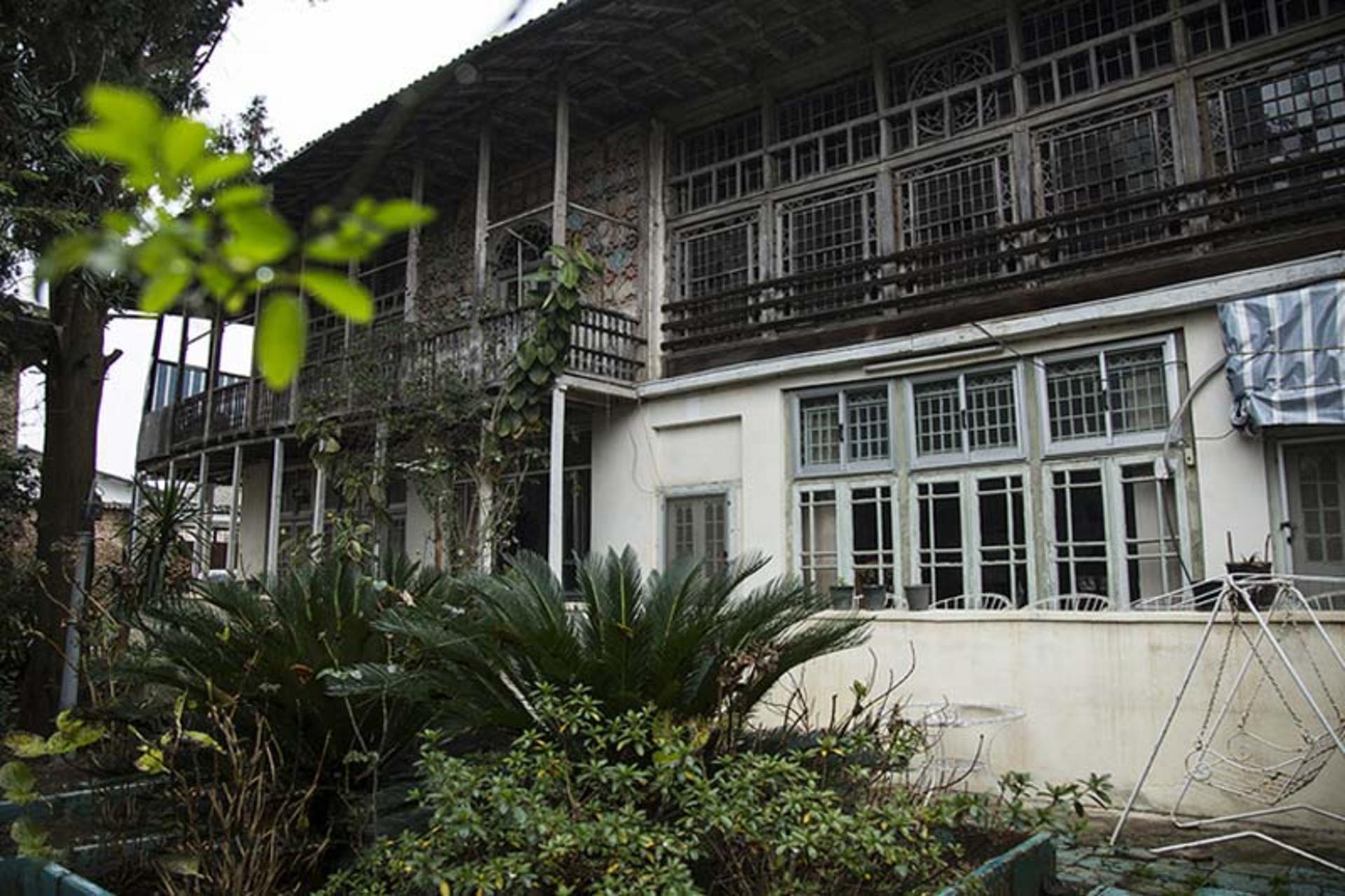 محوطه خانه منجم باشی