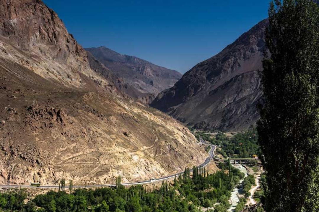 مسیر آبشار شاهاندشت