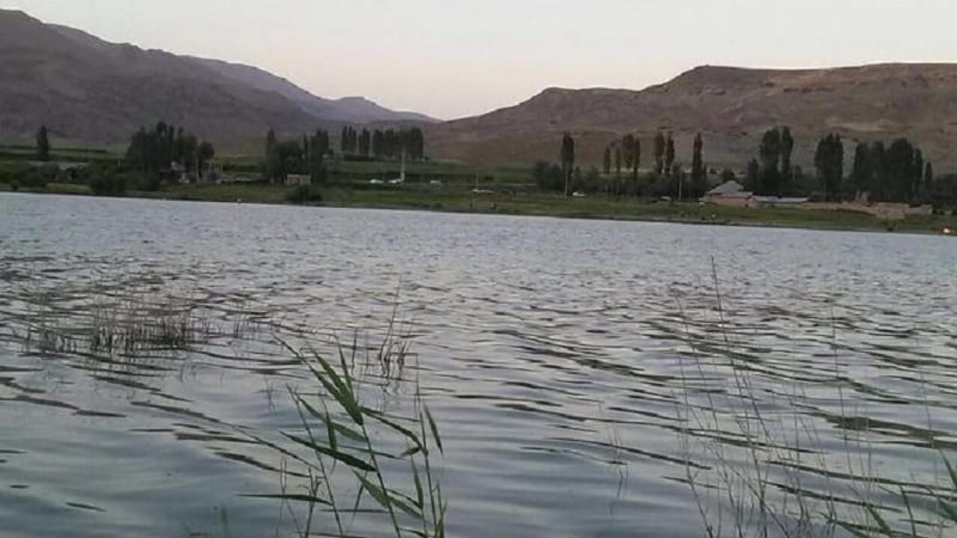 روستای سله بن در یک روز ابری